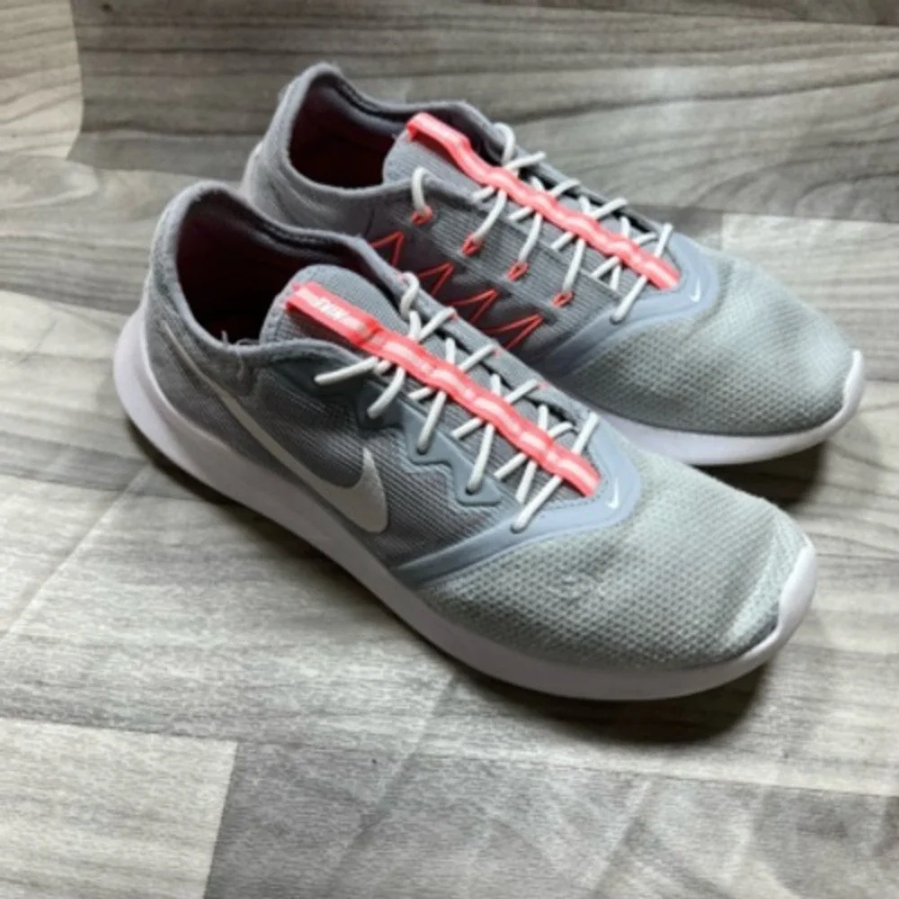 Nike Womens VTR Sneakers Gray Coral AT4345-005 Mesh Lace Up Cushioned Ribbon 11M